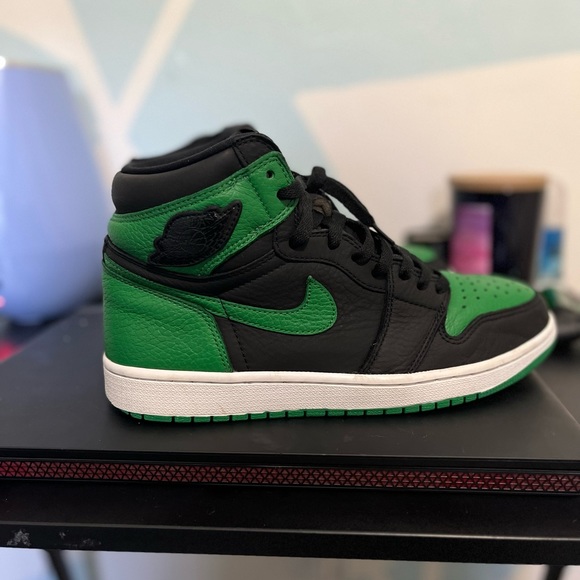 Air Jordan 1 Pine Green 2.0